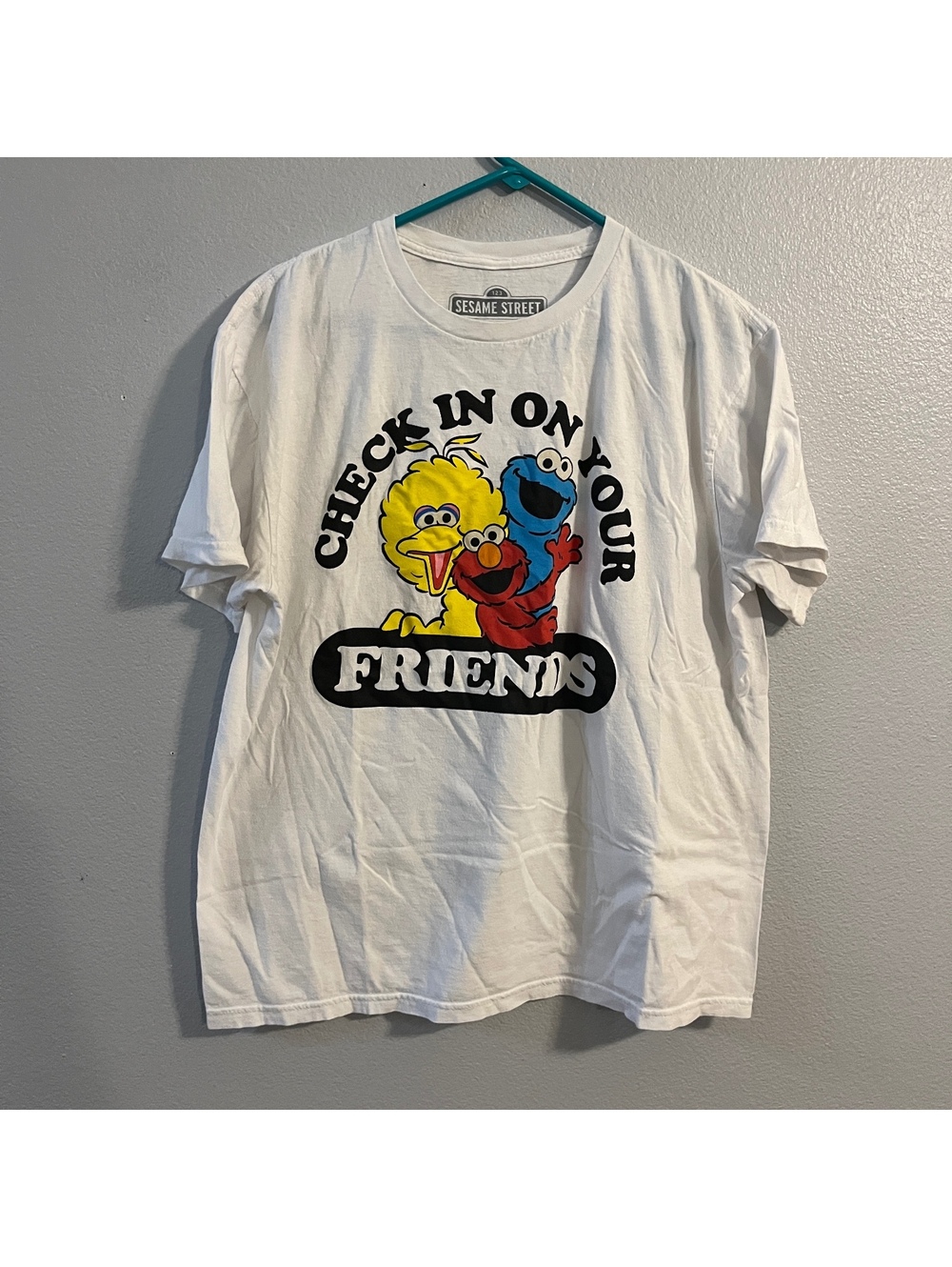 Street Check In On Your Friends T Shirt L Big Bird Elmo Cookie Monster